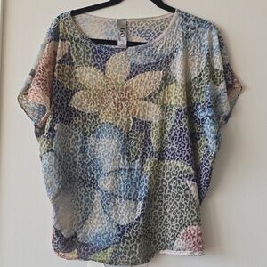 Go Couture Floral Burnout Tee, Multi, Large, EUC